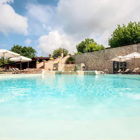 Hotel Pleasant Detached House Near Trasimeno 3*