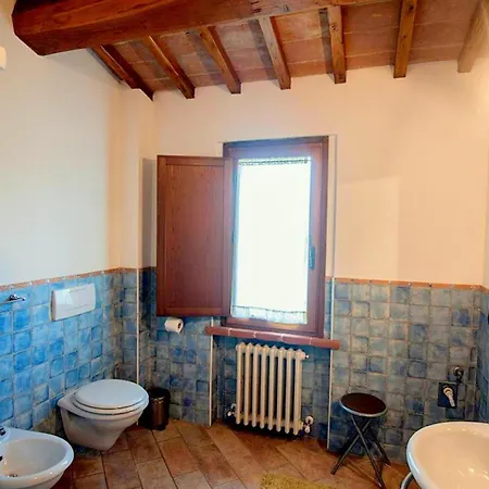 Pleasant Detached House Near Trasimeno Agello